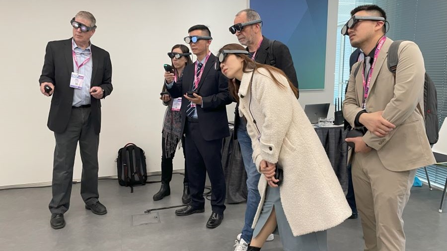 AO XR integrates mixed-reality technologies into surgical education